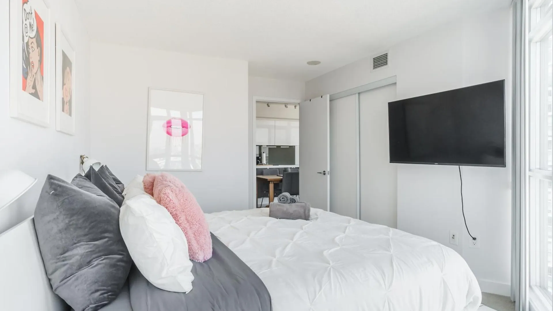 Lanterra Downtown Apartment Toronto 0*,  Canada
