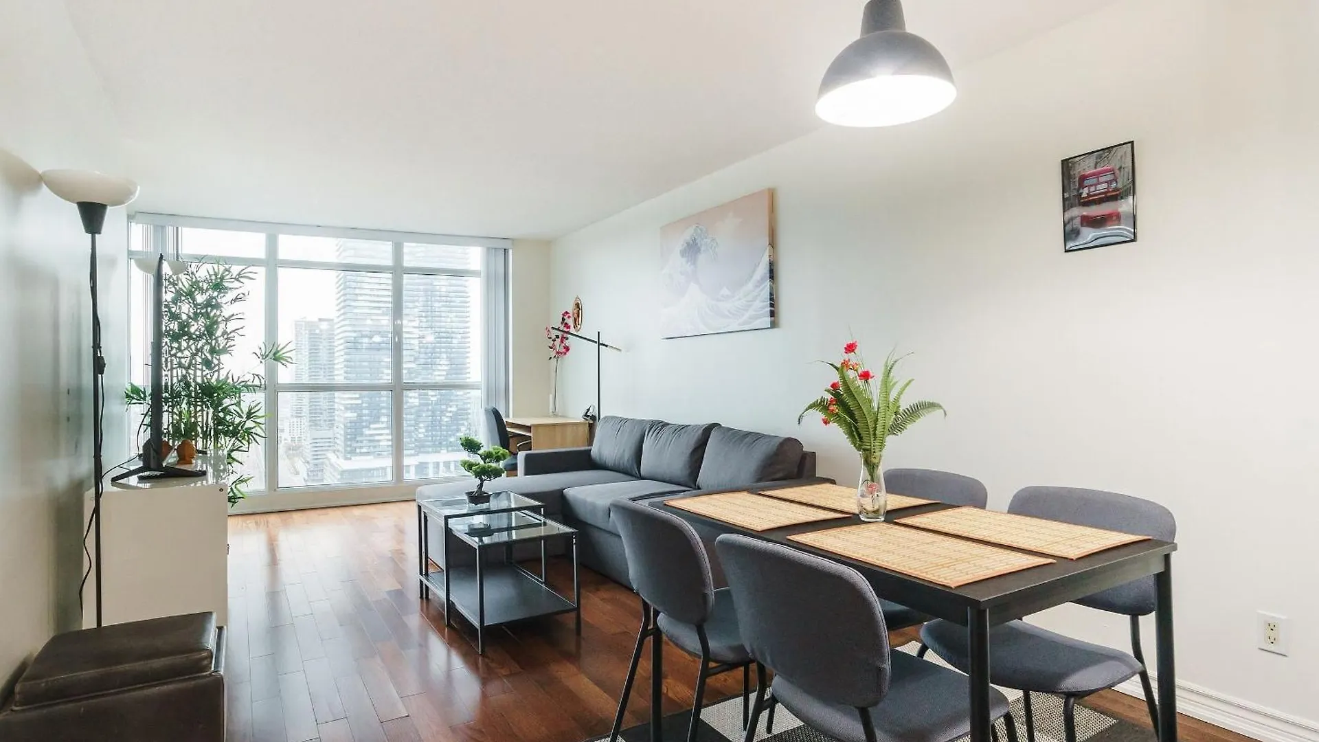 Lanterra Downtown Apartment Toronto Canada