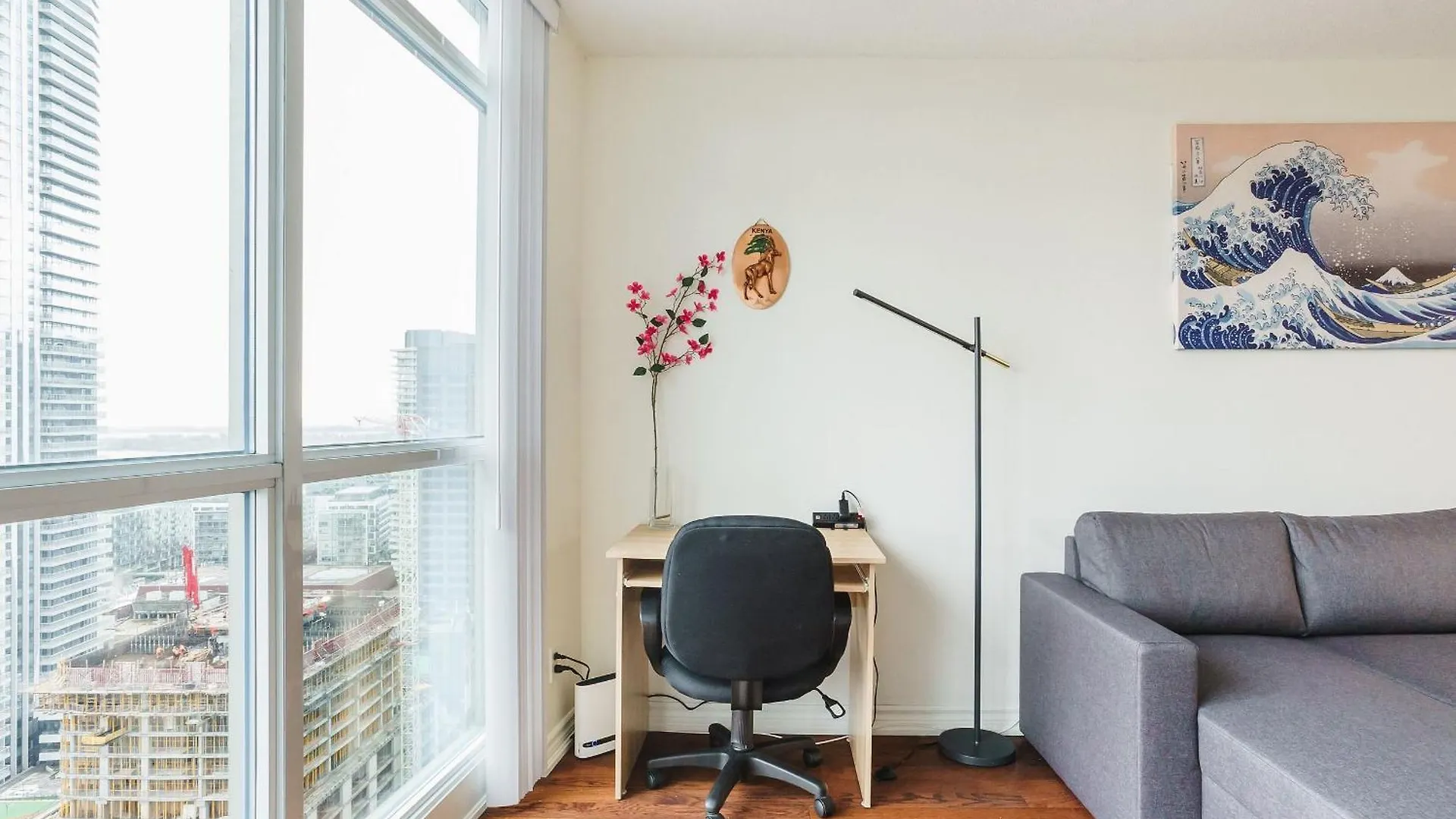 Lanterra Downtown Apartment Toronto