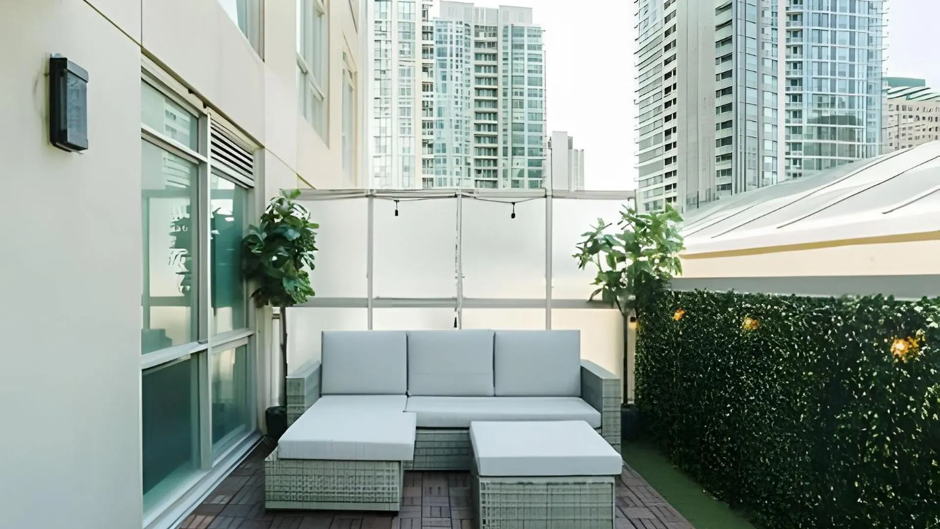 Lanterra Downtown Apartment Toronto 0*,  Canada
