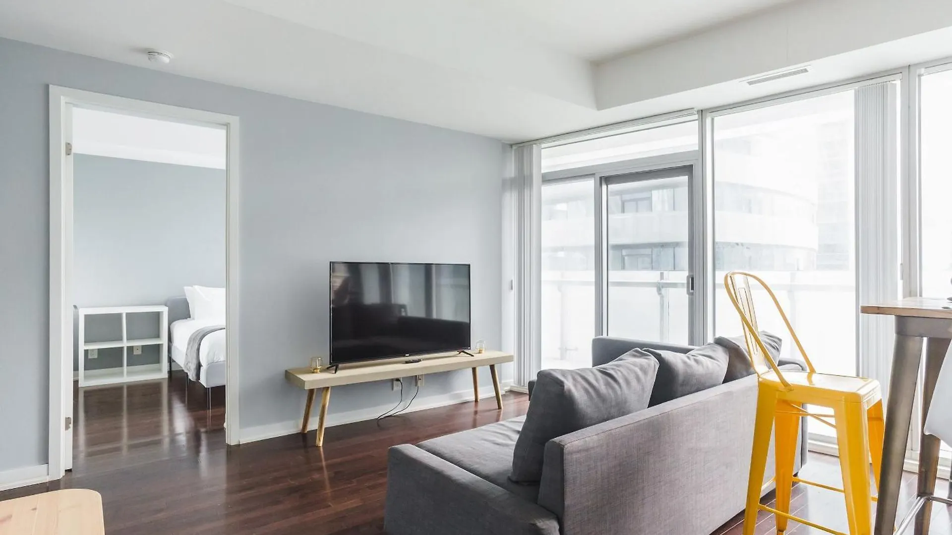 Lanterra Downtown Apartment Toronto Canada