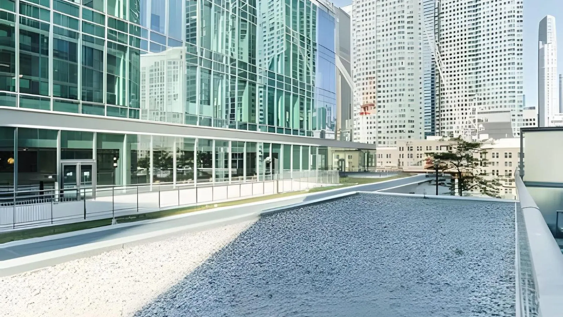 Lanterra Downtown Apartment Toronto