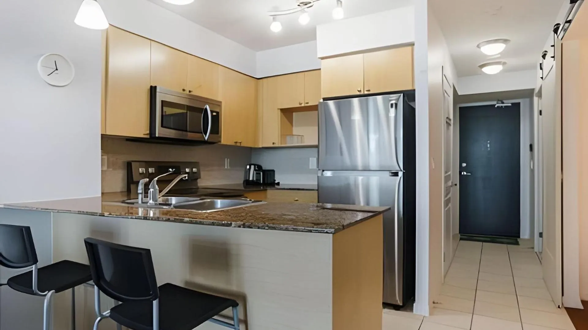 Lanterra Downtown Apartment Toronto