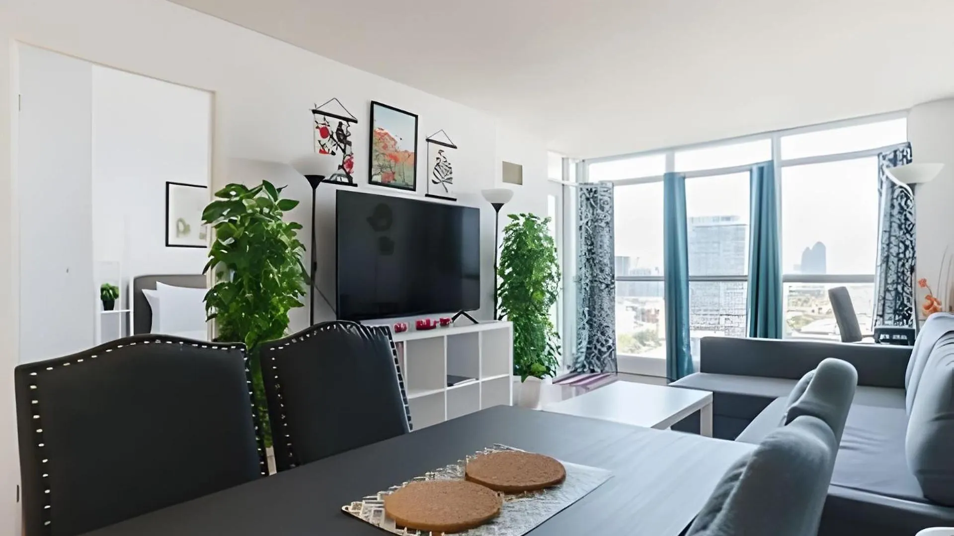 Lanterra Downtown Apartment Toronto Canada