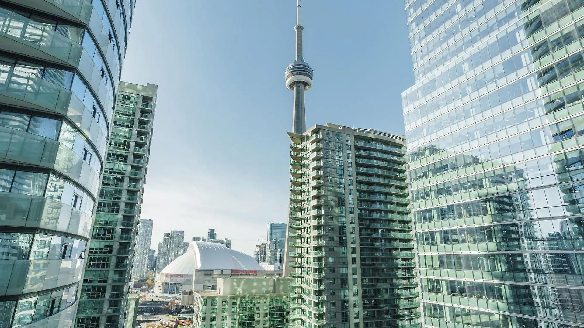 Lanterra Downtown Apartment Toronto