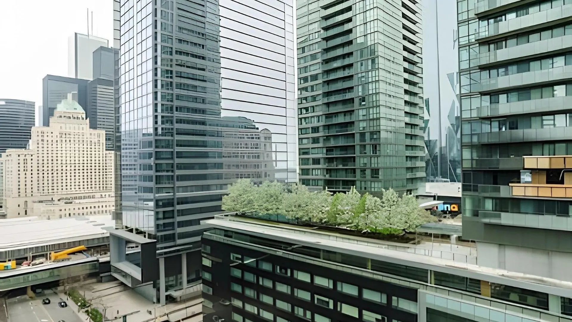 Lanterra Downtown Apartment Toronto Canada