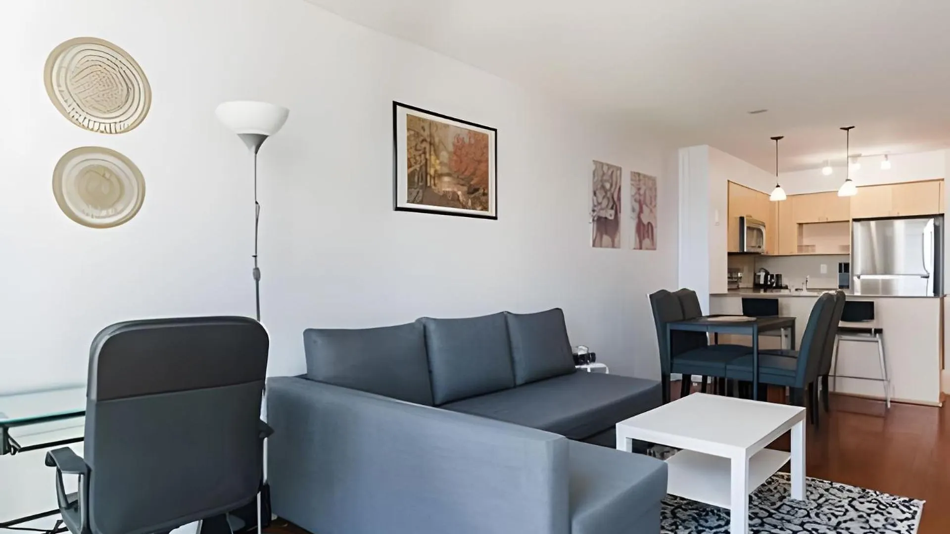 Lanterra Downtown Apartment Toronto