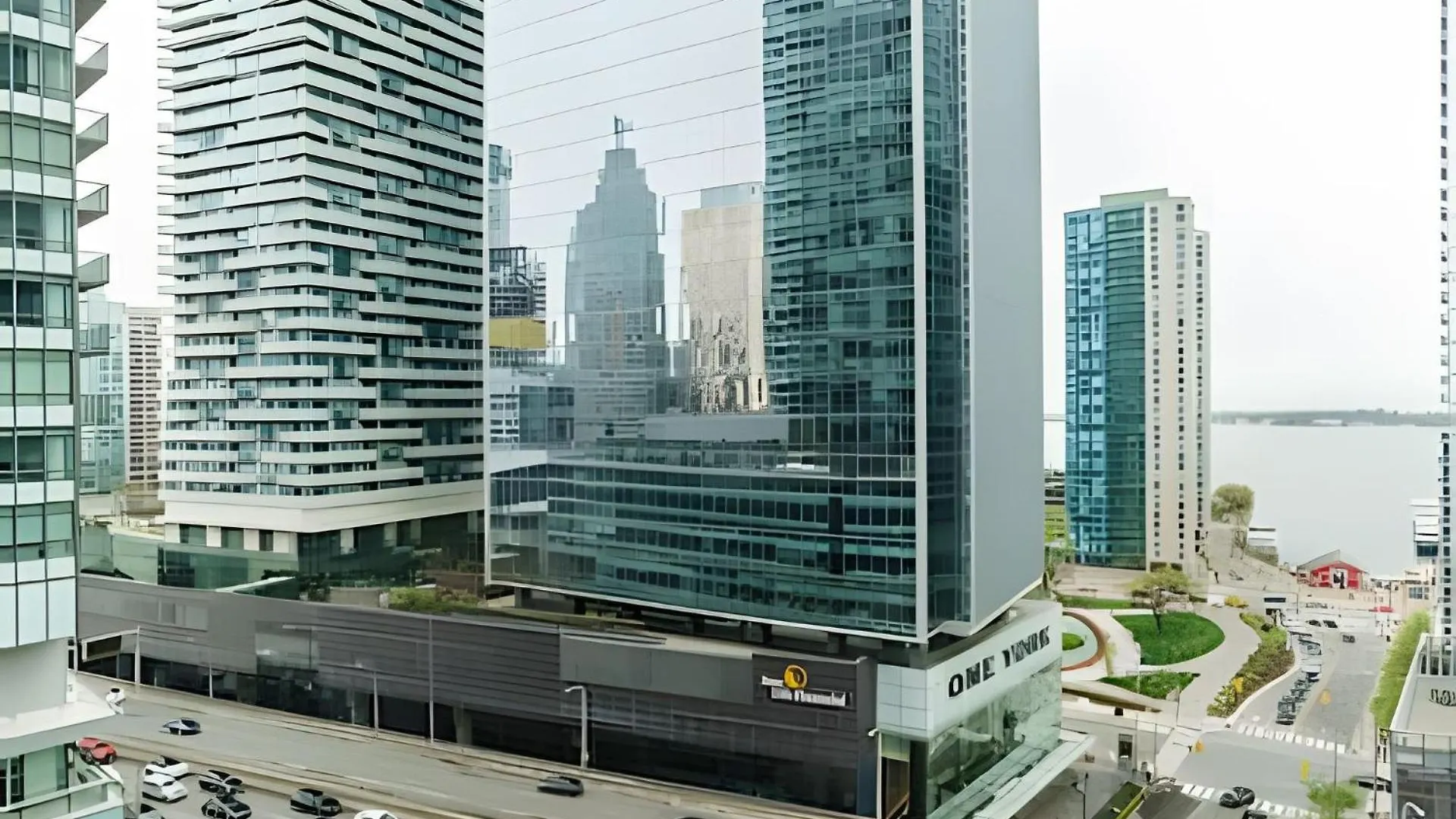 Lanterra Downtown Apartment Toronto Canada